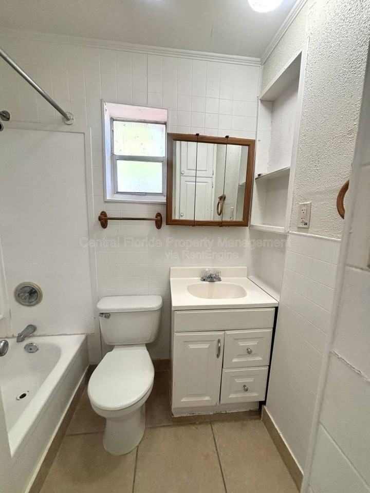 1212 Jamajo Blvd #C - Photo 6 of 7