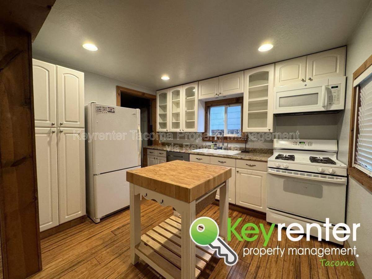 356 7th St Se - Photo 4 of 7