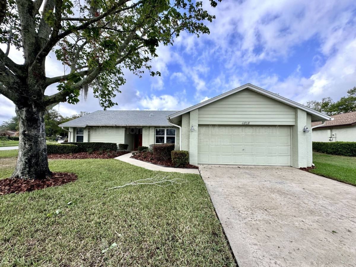 4818 Breezy Palms Ct - Photo 2 of 10