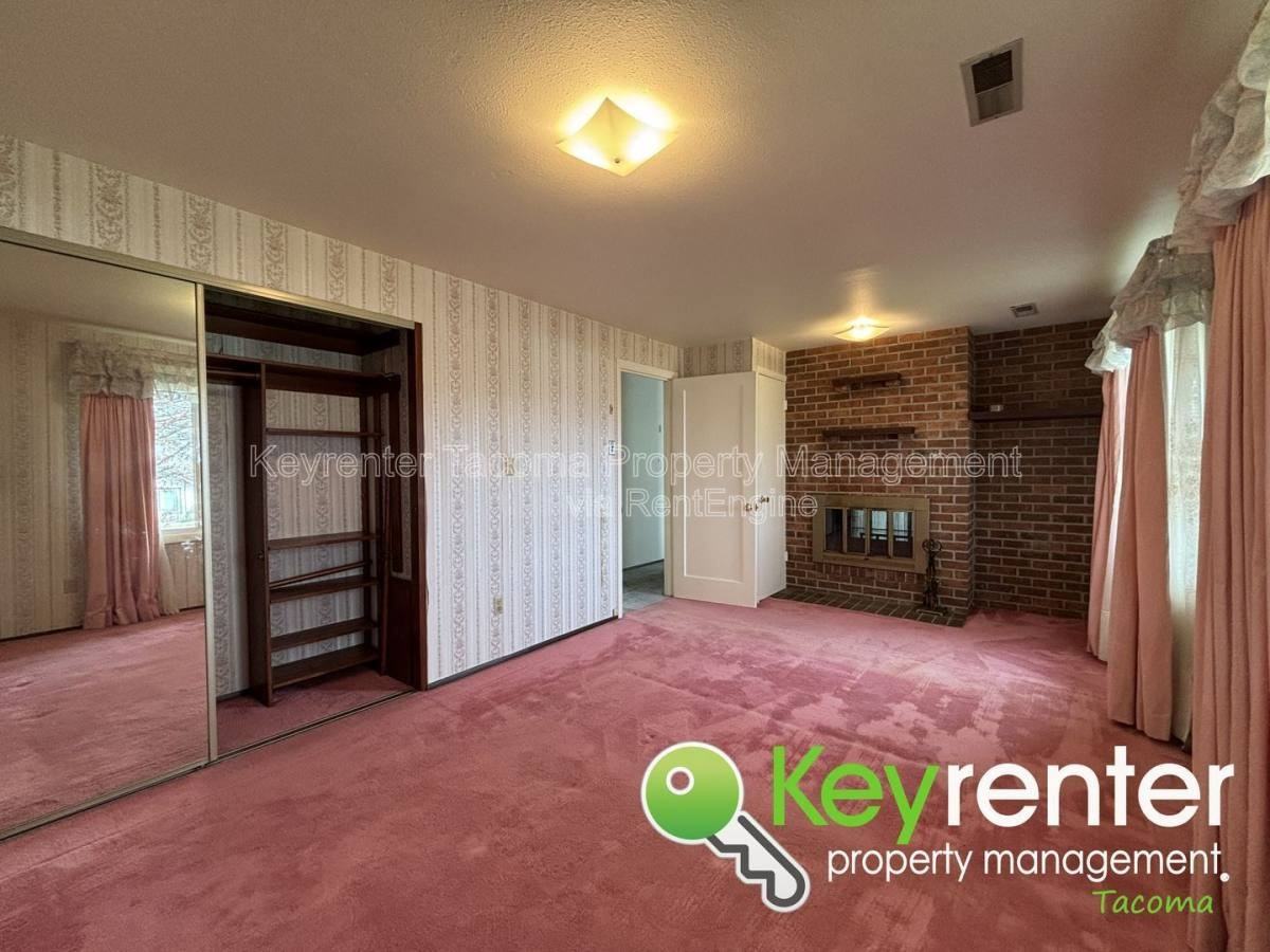 5124 N 48th St - Photo 4 of 9