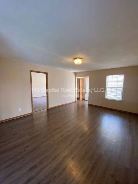 536 N Monroe St #2 - Photo 3 of 10