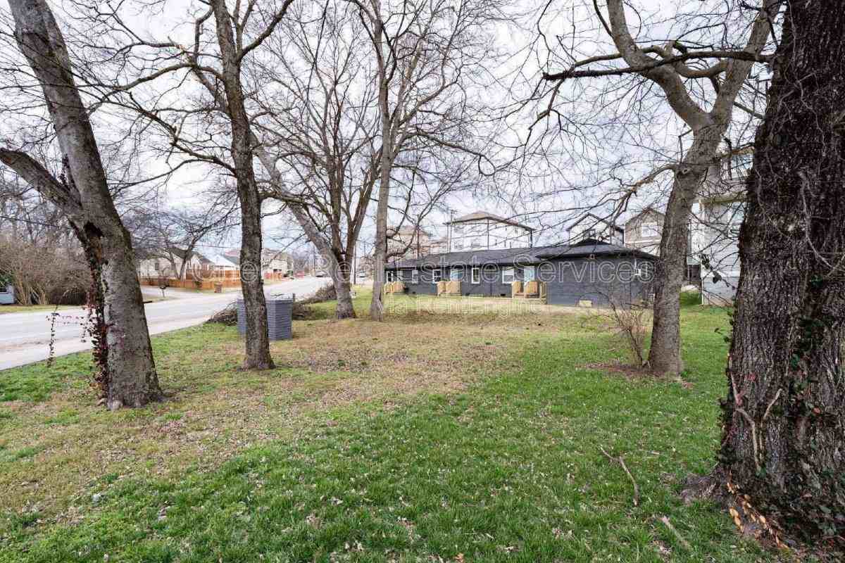 922 Morrow Rd #2 - Photo 5 of 10