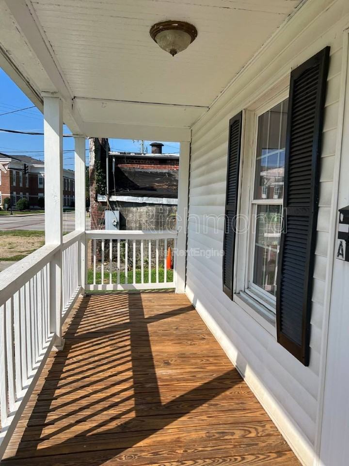 104 Lee Ave #B - Photo 2 of 10