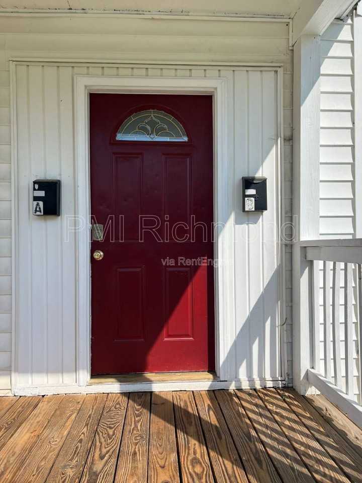 104 Lee Ave #B - Photo 3 of 10