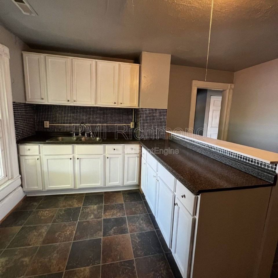 104 Lee Ave #B - Photo 6 of 10