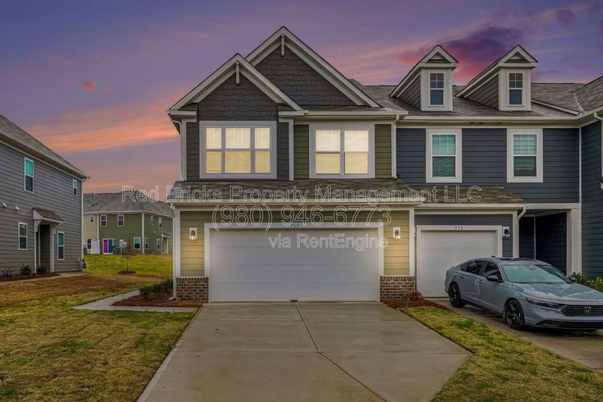 760 Kitfox Dr Nw - Photo 2 of 10