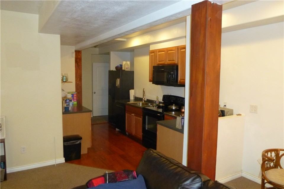 1410 Canyon Dr - Photo 6 of 22