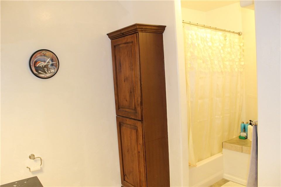 1410 Canyon Dr - Photo 7 of 22