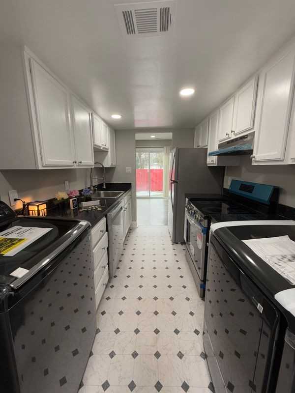 2819 Banks Ct - Photo 5 of 18