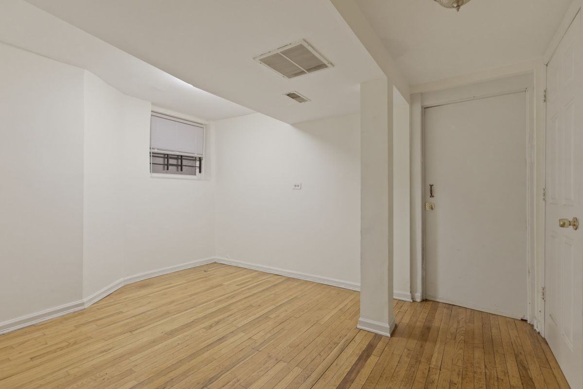 5120 N Kenmore Ave - Photo 7 of 17