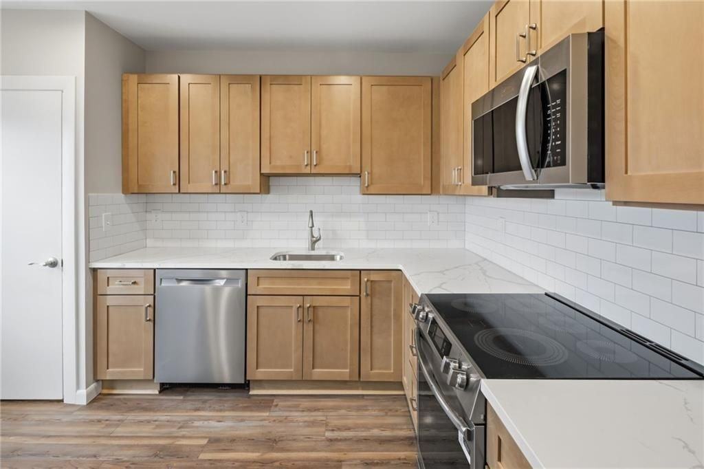 67 Fred St - Photo 7 of 24