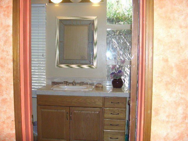 1315 E 4th St - Photo 3 of 5