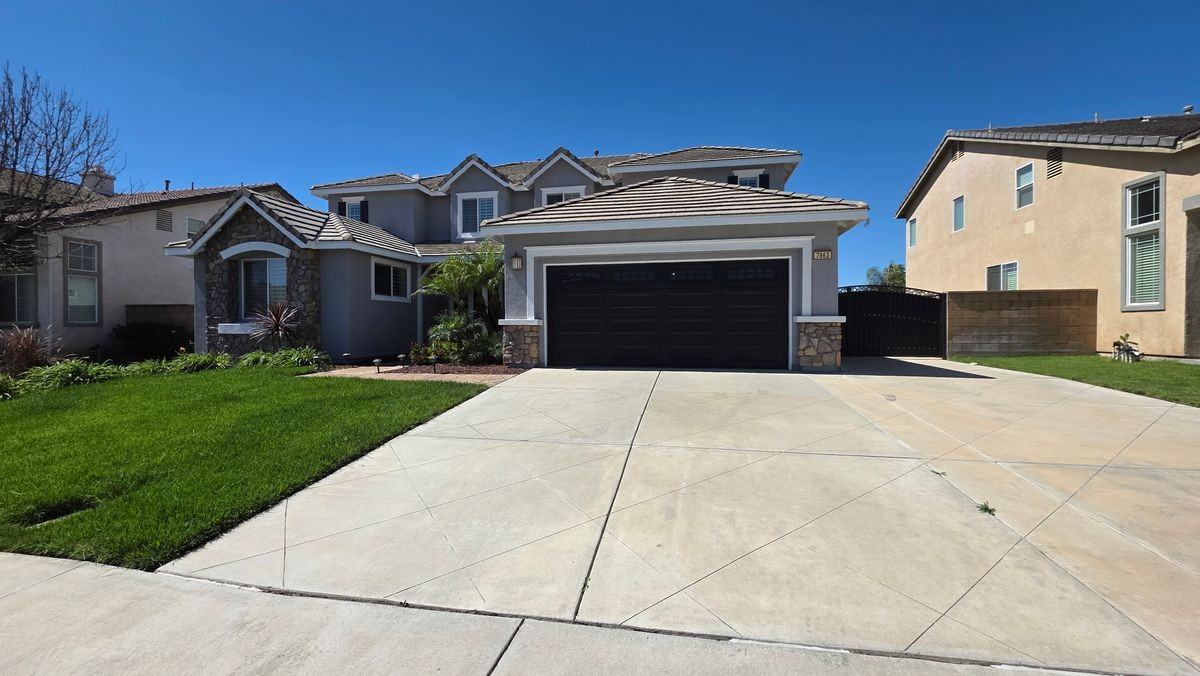 7863 Whippet St - Photo 5 of 44