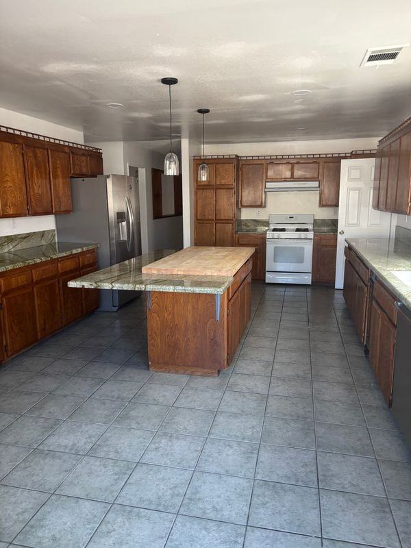 12800 Riverview Dr - Photo 2 of 3