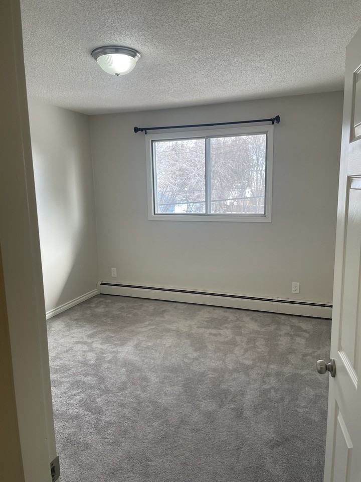 Vista Court - Photo 5 of 12