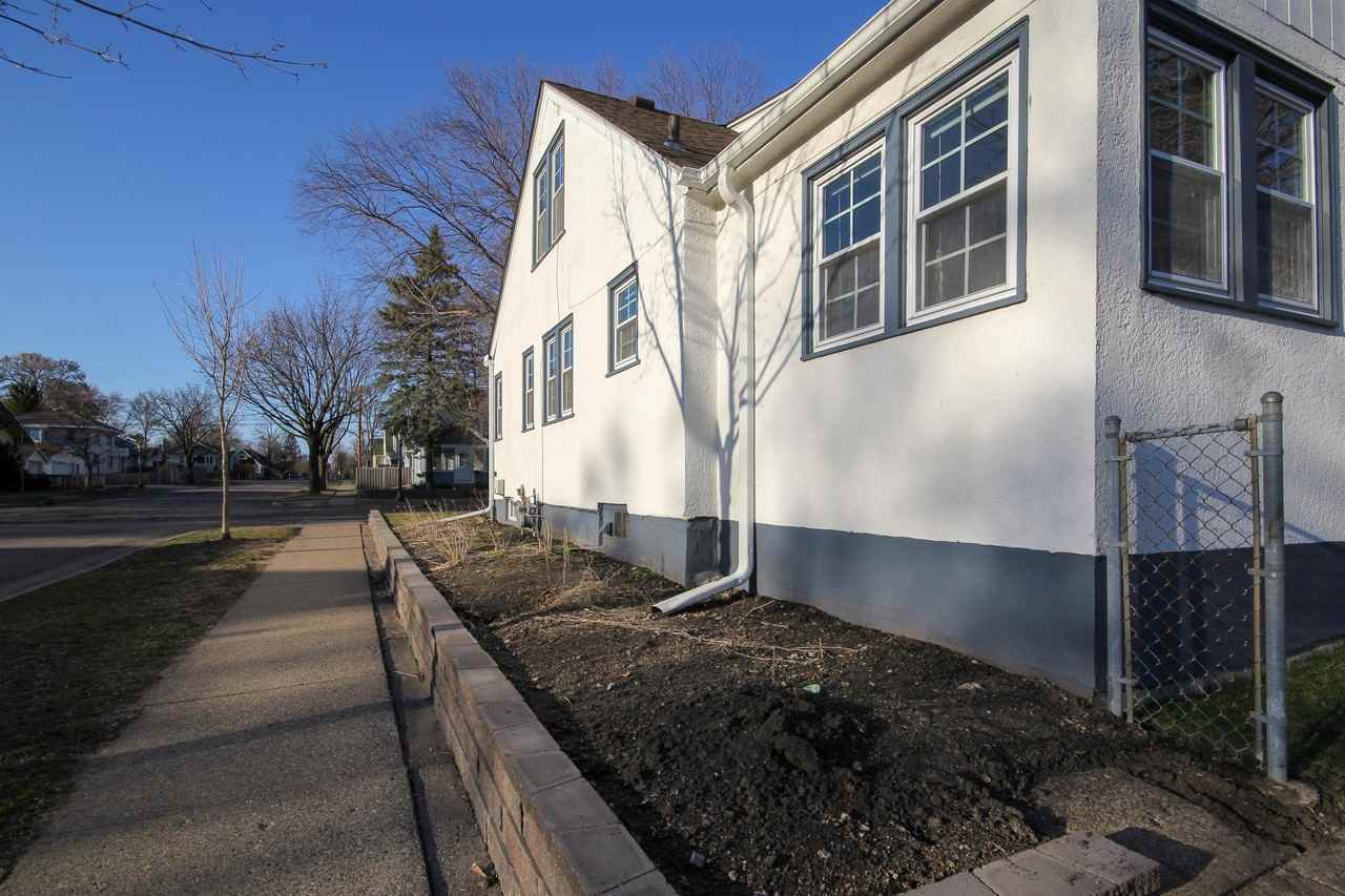 1278 Sargent Ave #15119073 - Photo 6 of 28