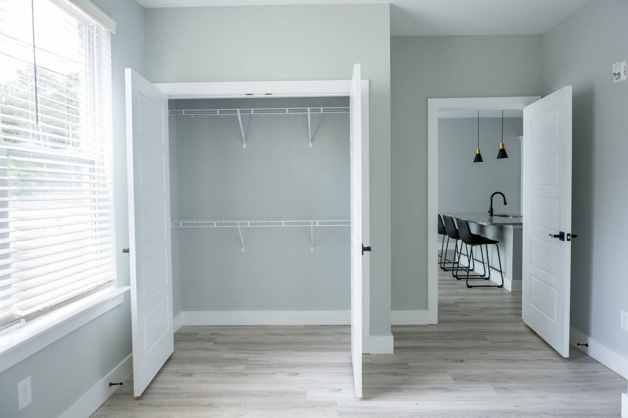 Tryon Flats – Modern Student Living Near NC State - Photo 5 of 33