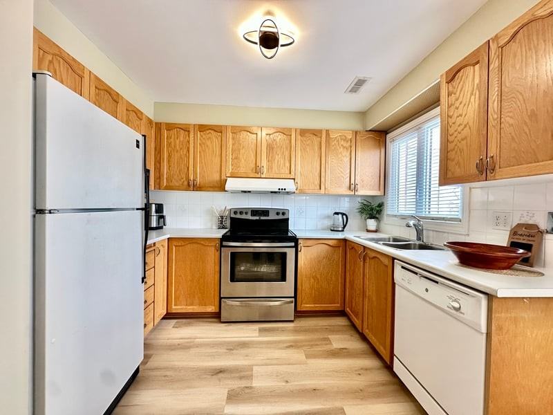 6325 Tealwood Pl - Photo 5 of 14