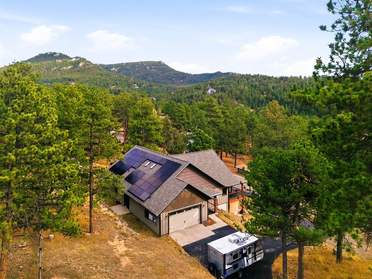 27660 Pine Dr - Photo 3 of 40