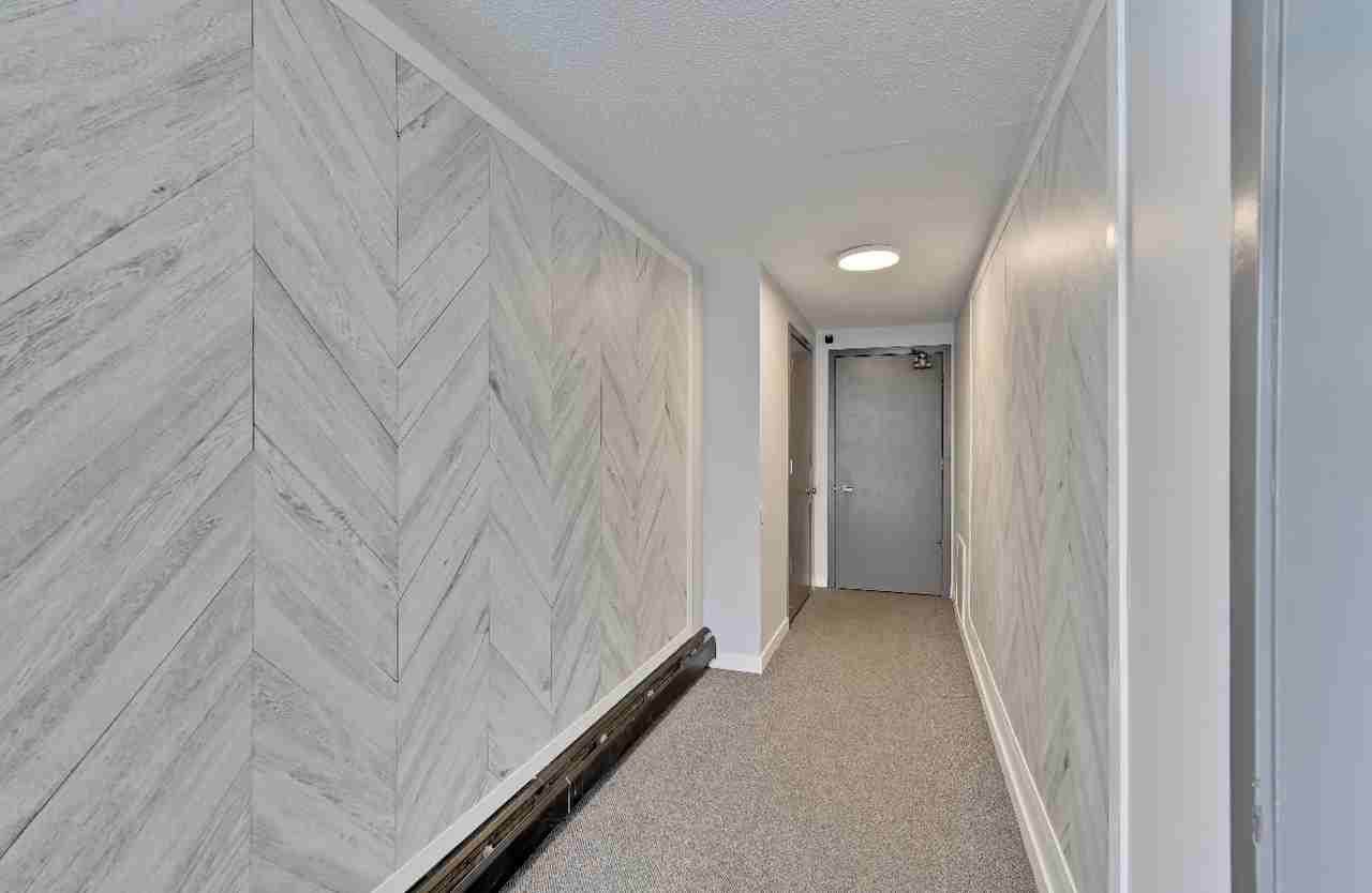 6424 106 St NW #1 - Photo 4 of 18