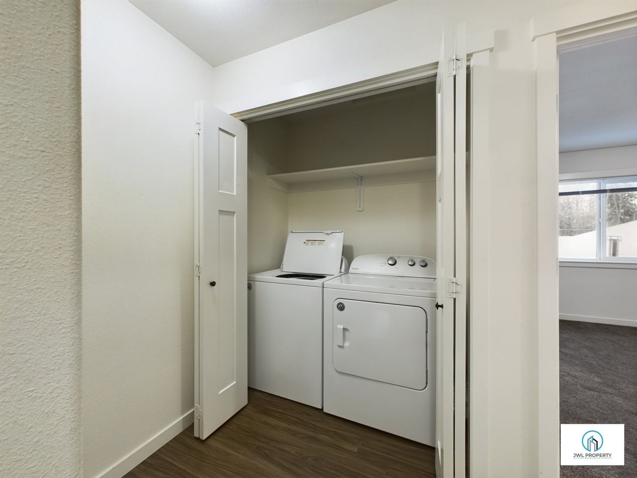 268 Cross Way #A - Photo 4 of 17