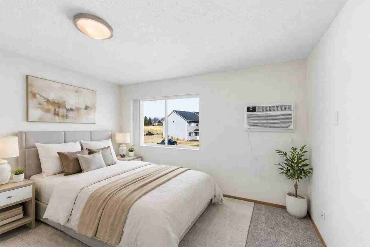 Alpine Apartments - Photo 5 of 33