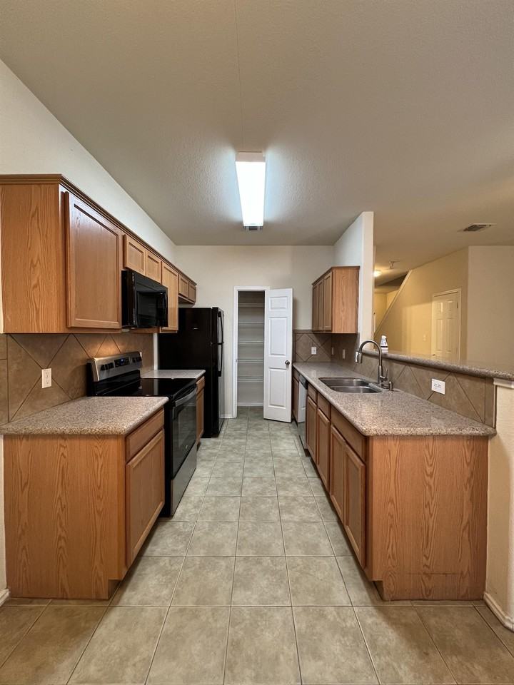4131 Copano Bay - Photo 3 of 26