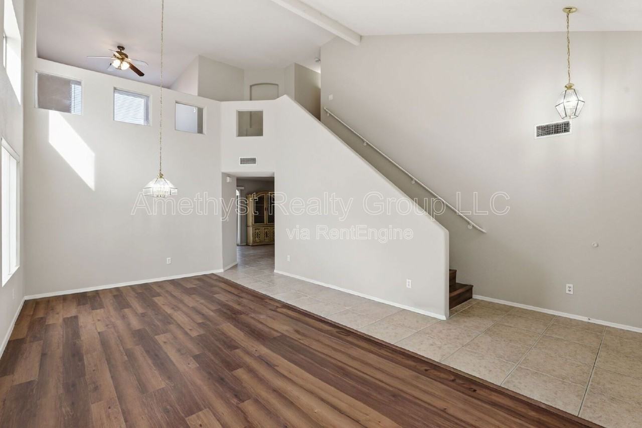 3722 N 105th Dr - Photo 4 of 31