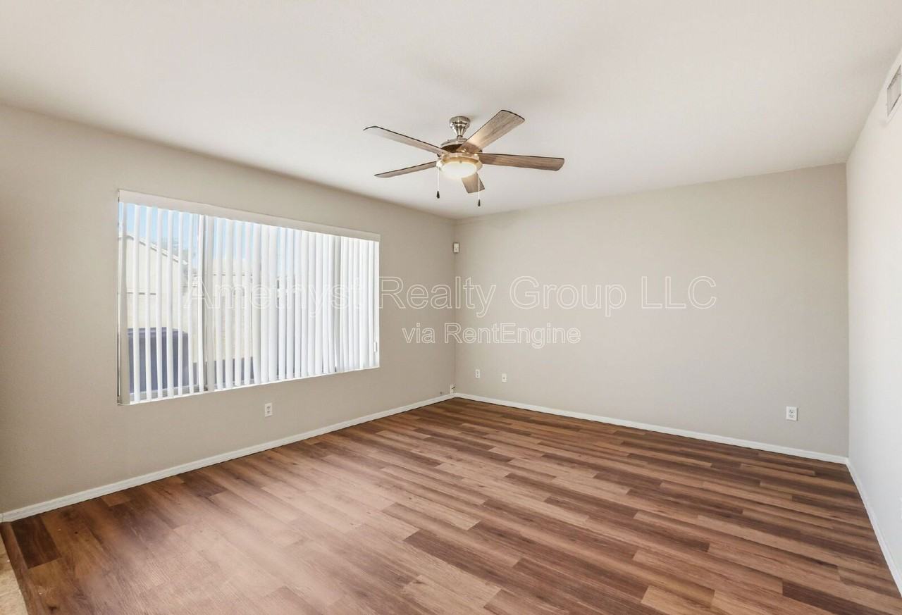 3722 N 105th Dr - Photo 7 of 31