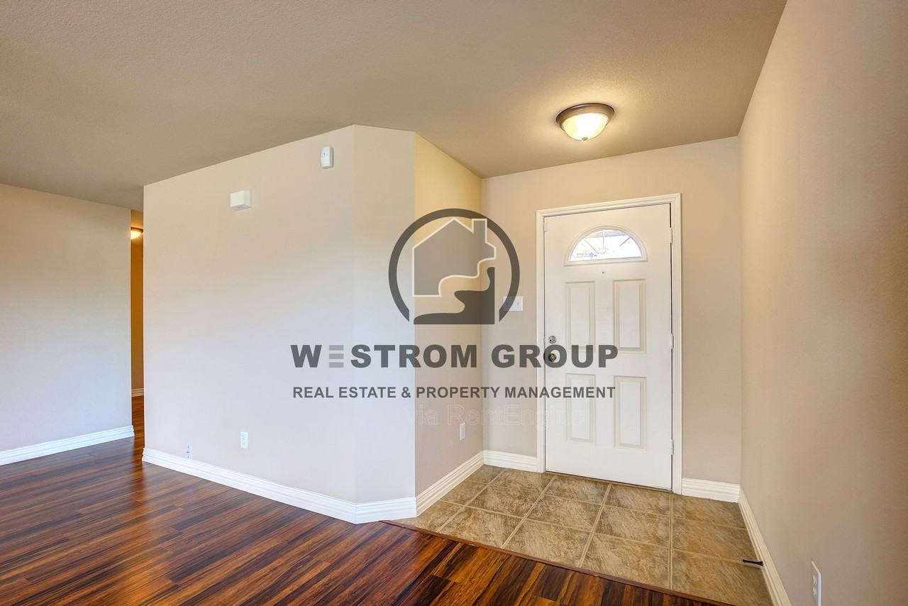 10856 Devontree Dr - Photo 4 of 46