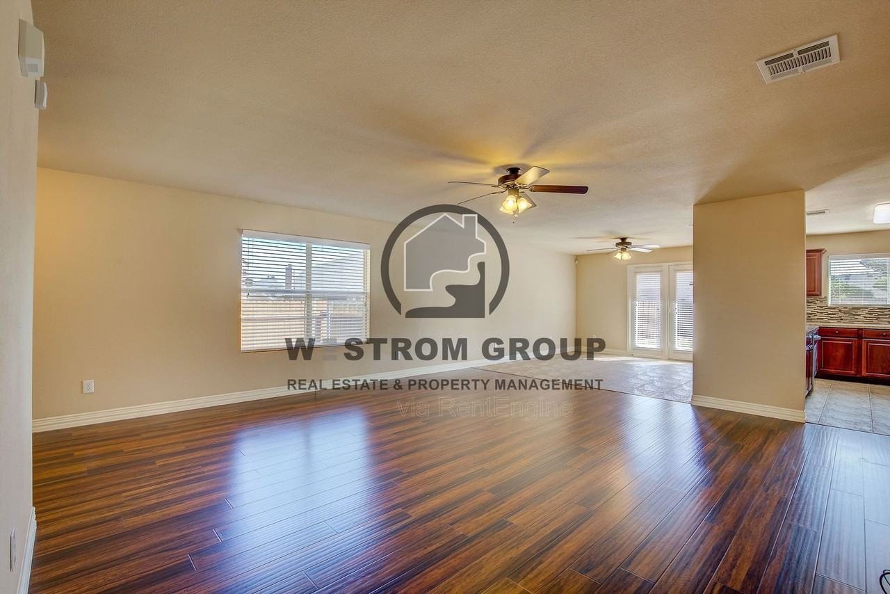 10856 Devontree Dr - Photo 6 of 46