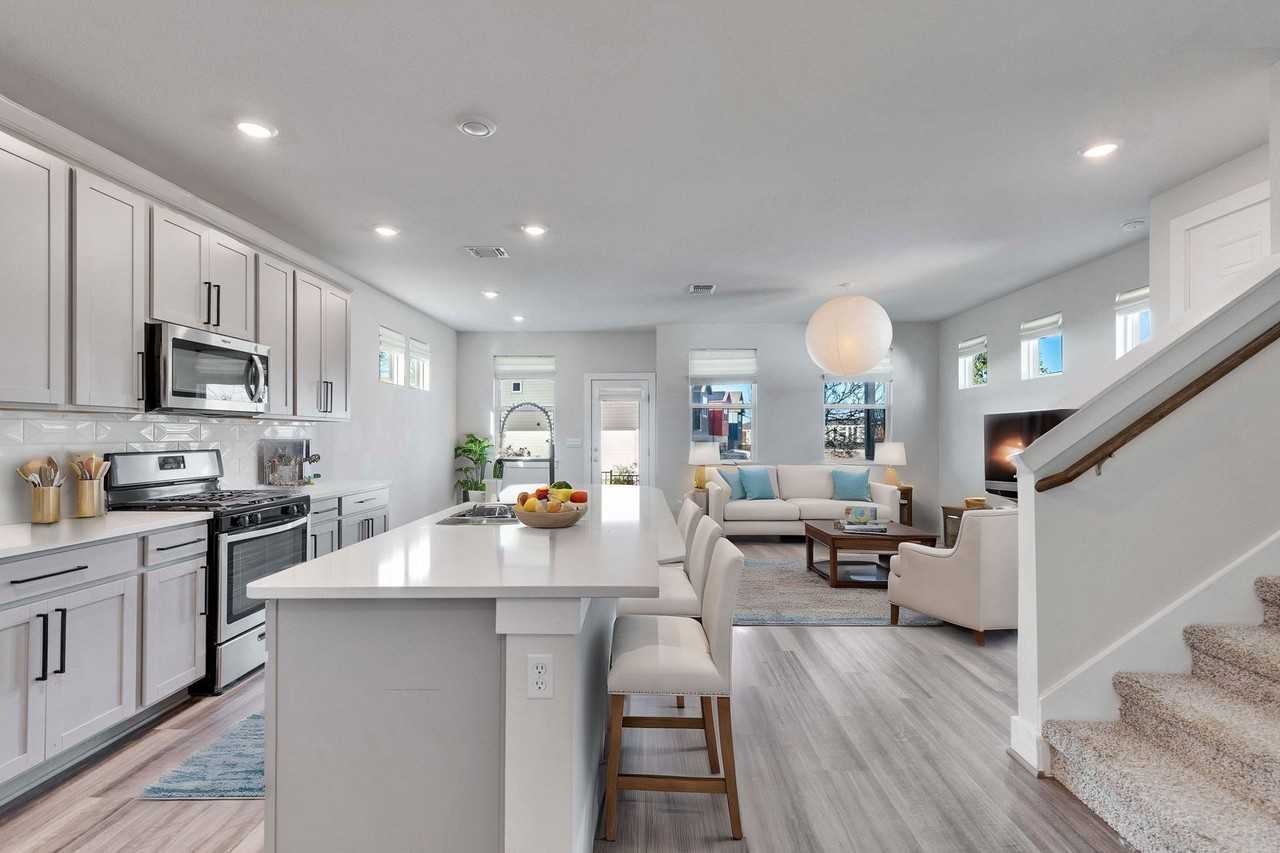 7408 Acela Trl - Photo 4 of 50