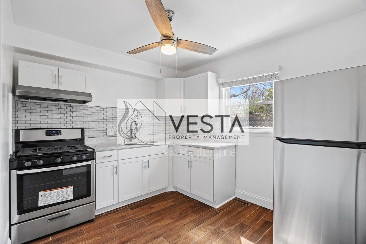 6 Dogwood Ct #B - Photo 2 of 22