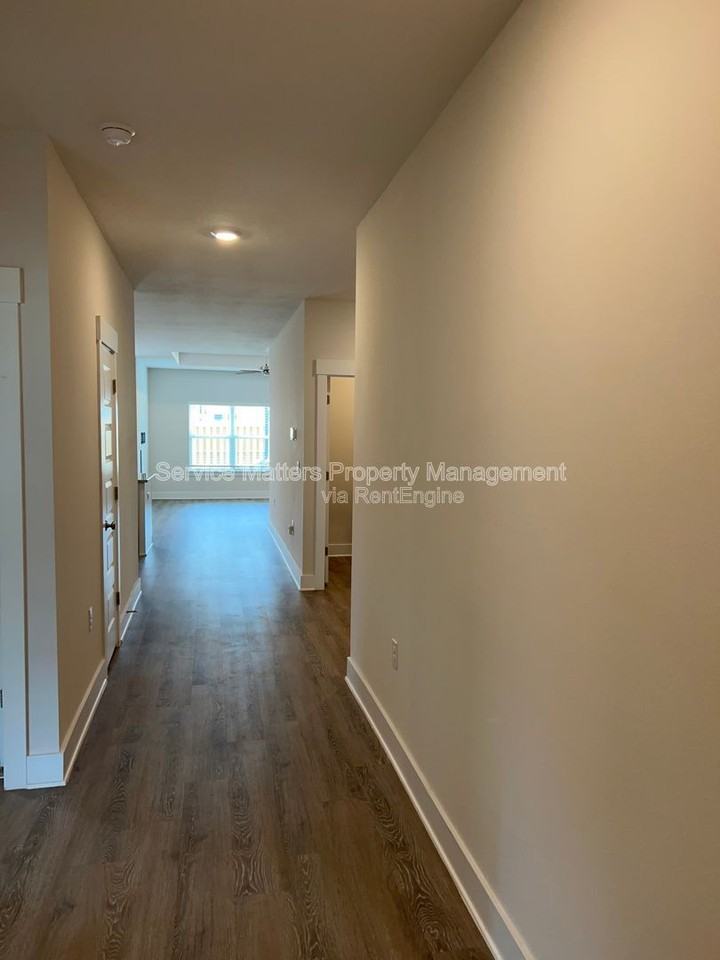 4062 Blaney Ln - Photo 5 of 24