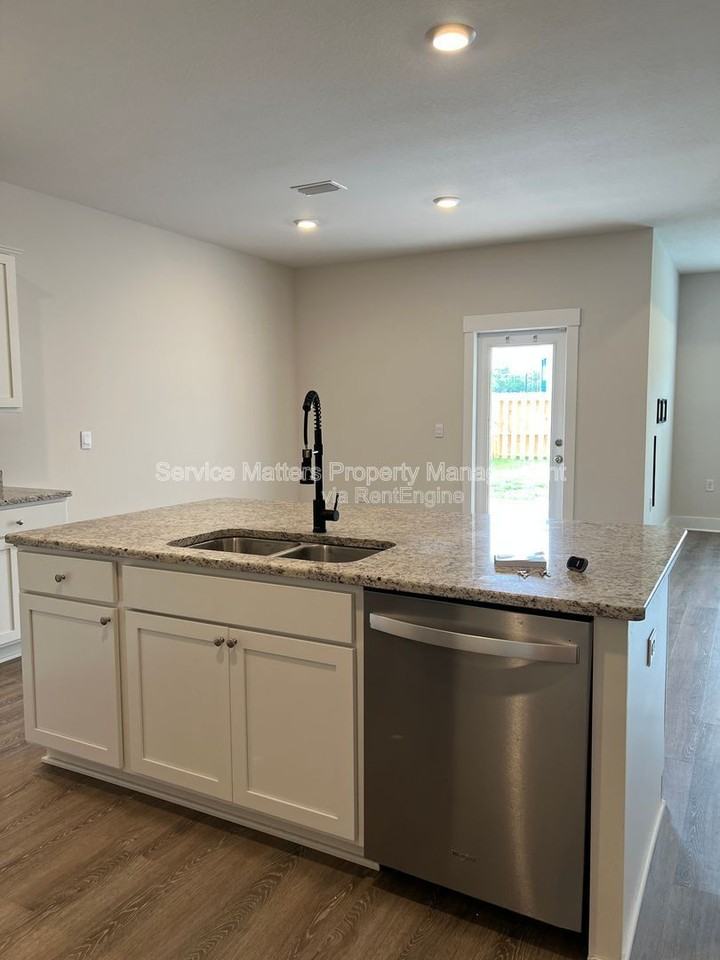 4062 Blaney Ln - Photo 6 of 24