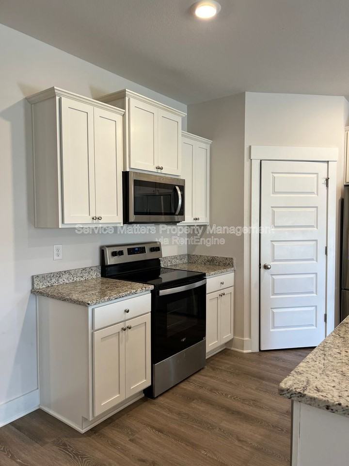 4062 Blaney Ln - Photo 7 of 24