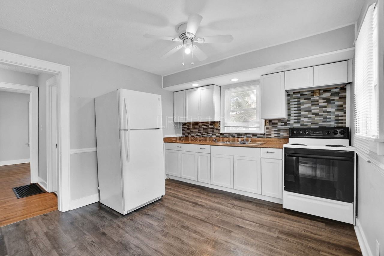 1722 Beechwood Ave - Photo 6 of 14