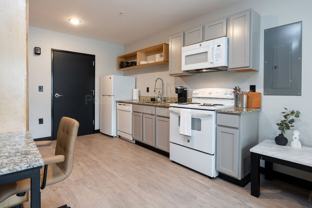 1711 N Vassar Ave #111 - Photo 1 of 1