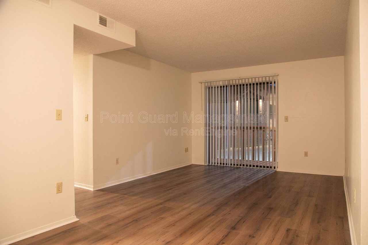 105 W Gold Coast Rd #7 - Photo 6 of 23