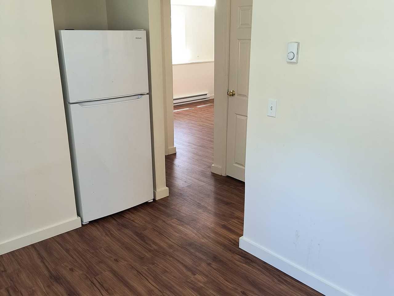 8 Renarl Ave #2 - Photo 2 of 8