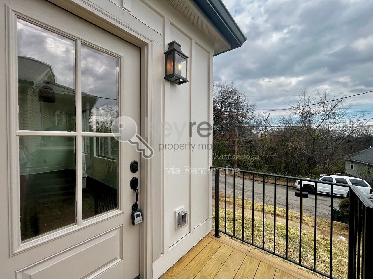 3571 Crompton St - Photo 5 of 20