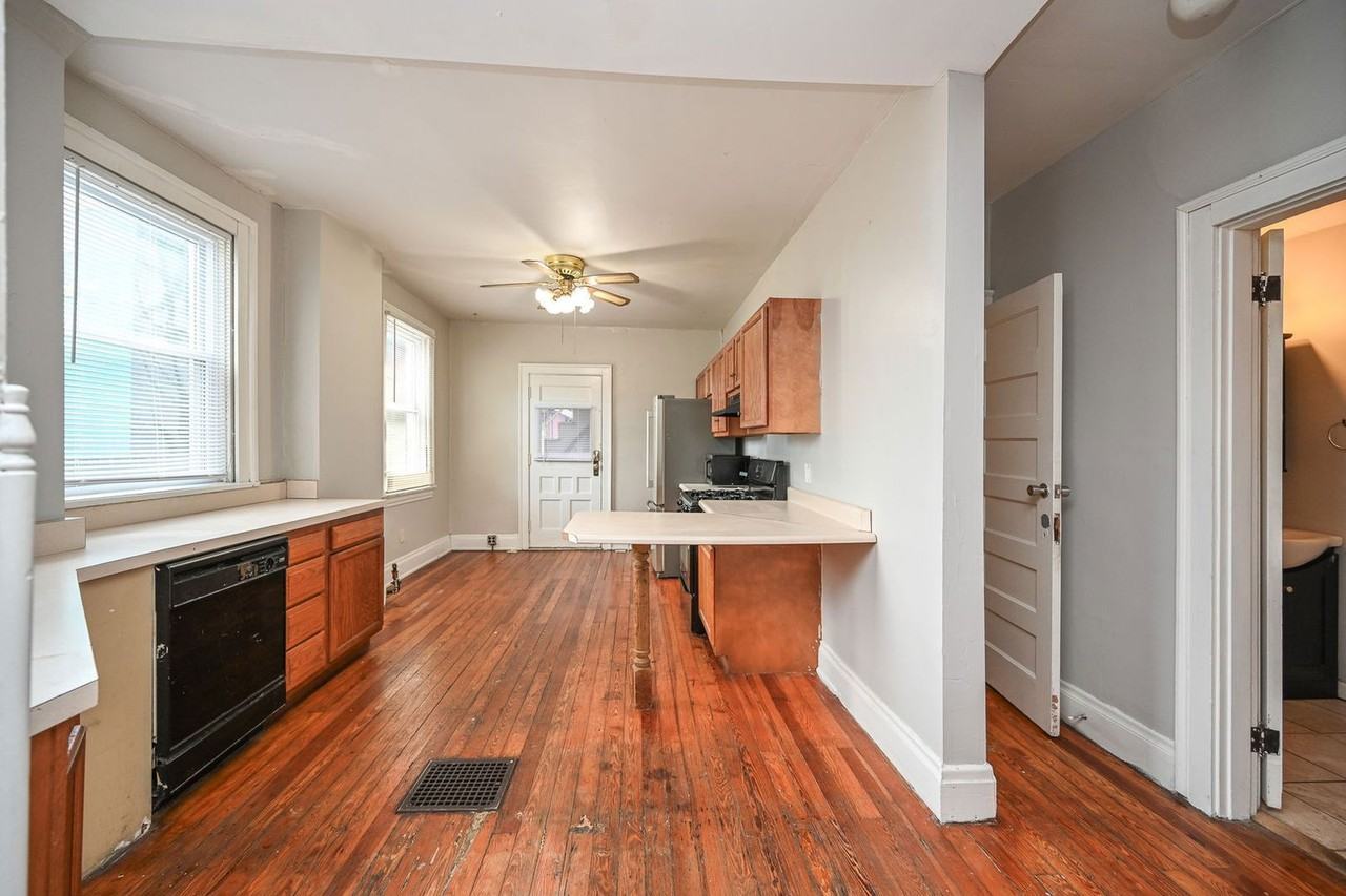 2125 W Clifton Ave #A - Photo 3 of 15