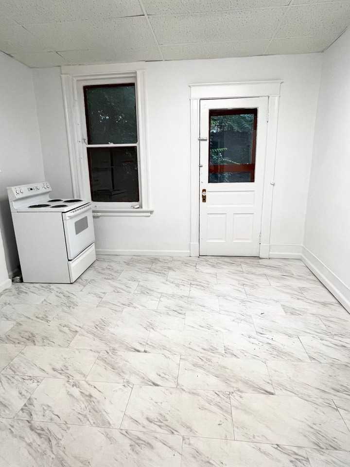 2322 Chickasaw St - Photo 5 of 21