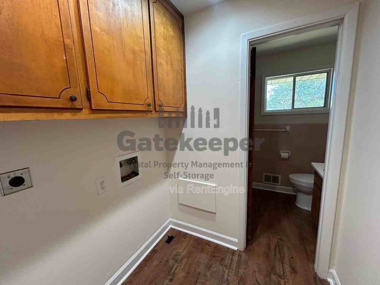 208 Porter Ln - Photo 6 of 13