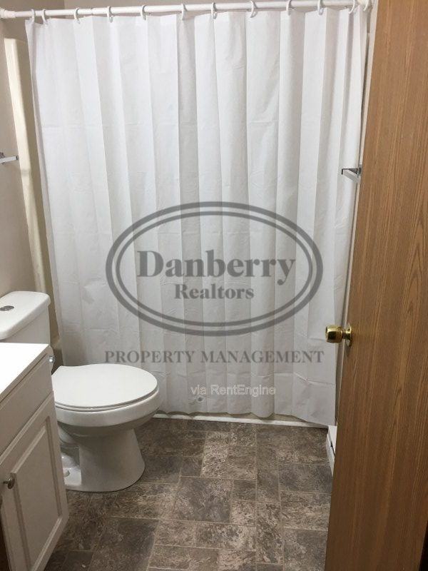 319 Frazer St #D - Photo 6 of 11