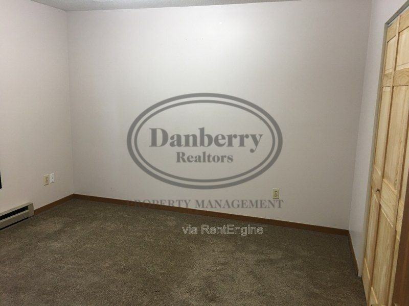 319 Frazer St #D - Photo 7 of 11