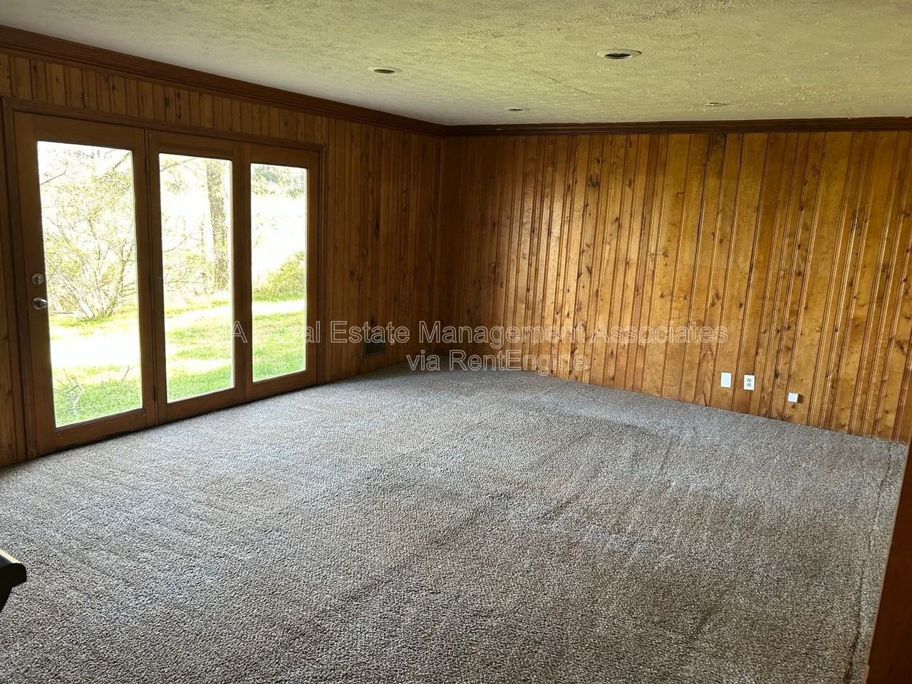 Meriwether St - Photo 2 of 10