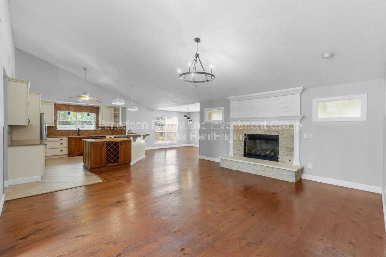 101 Hands Cove Ln - Photo 3 of 35