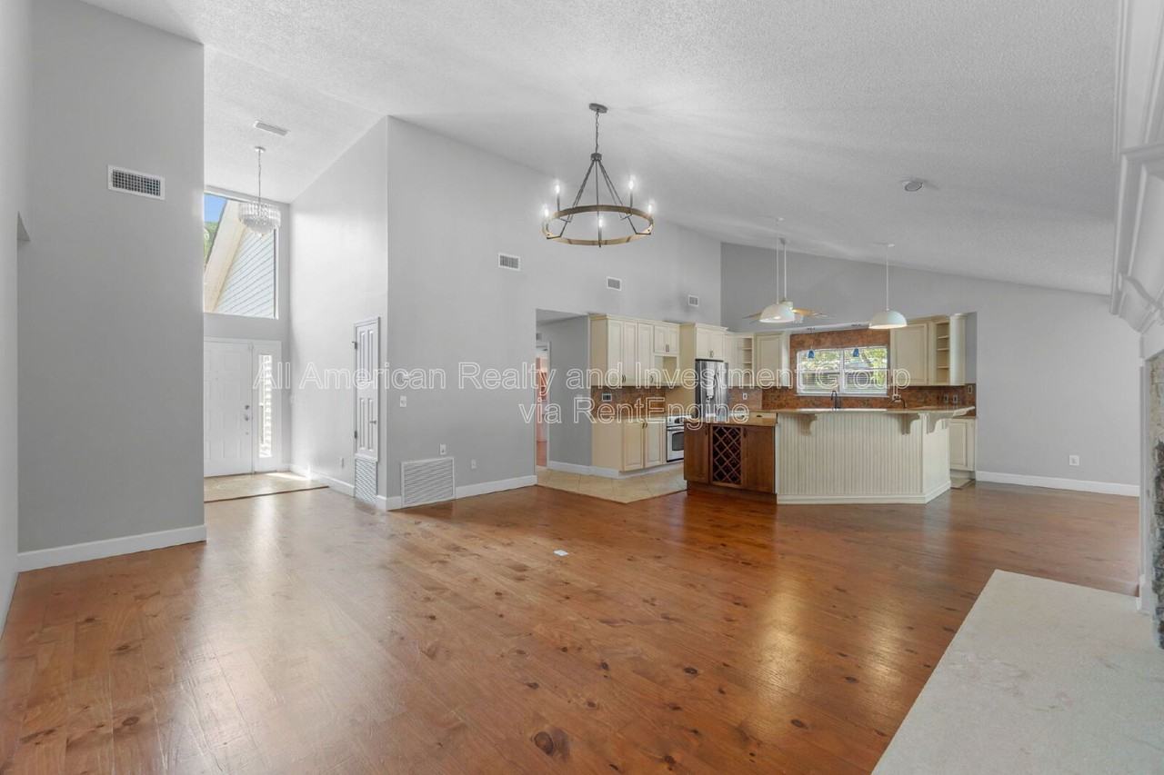 101 Hands Cove Ln - Photo 4 of 35