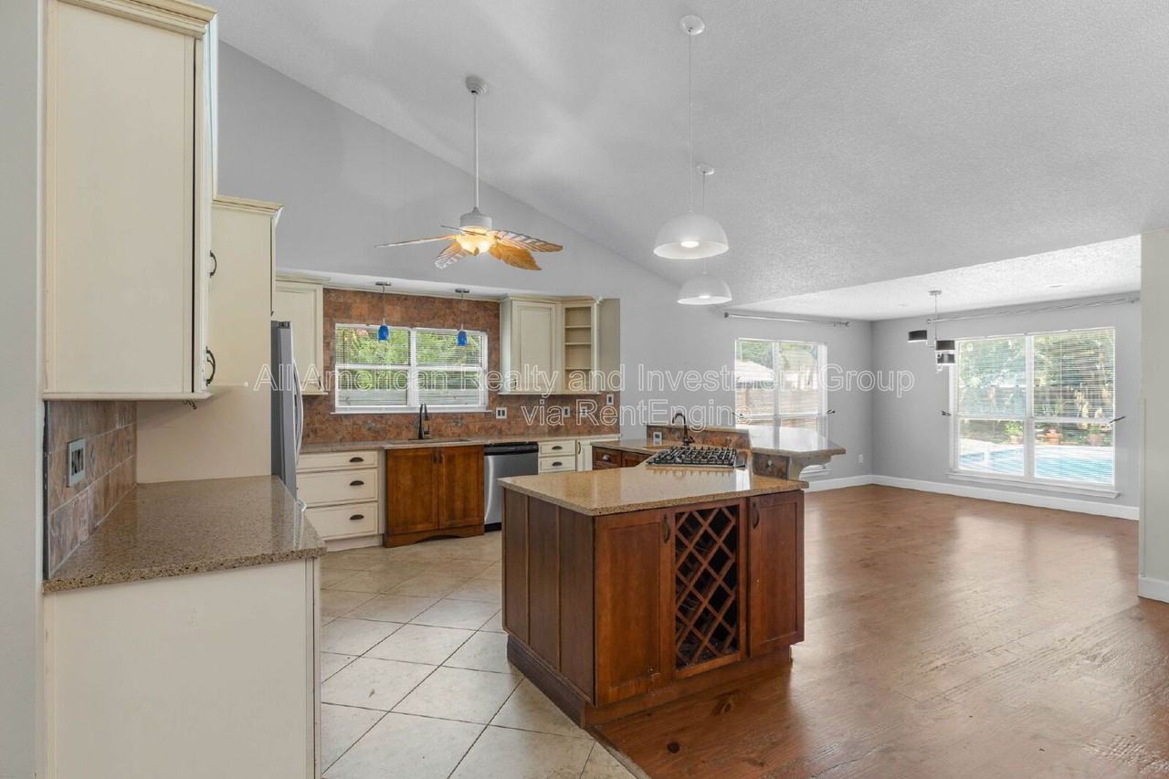 101 Hands Cove Ln - Photo 6 of 35